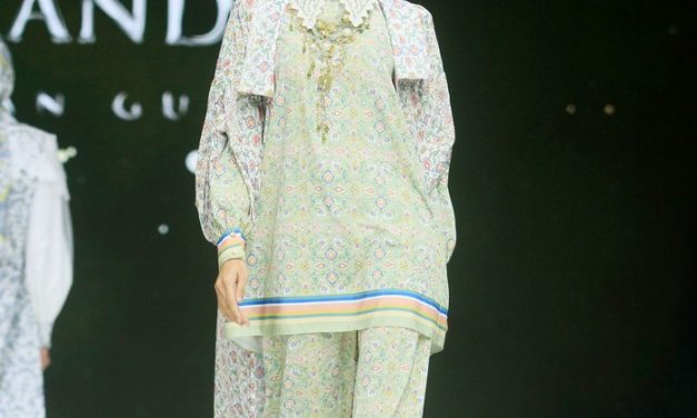 Brand IKAT Indonesia: Kini Mengangkat Warisan Tenun Nusantara