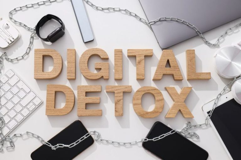 Digital Detox: Kunci Menjaga Kesehatan Mental Di Era Online