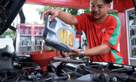 Sering Terlewat, Ini Waktu Paling Pas Buat Ganti Oli Mesin