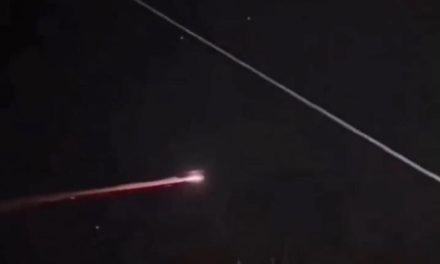 Heboh Penampakan Meteor di Langit Jogja, Ini Penjelasannya