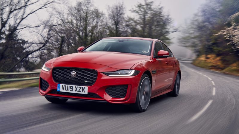 Jaguar XE, Sedan Sporty dengan Sentuhan Elegan Inggris